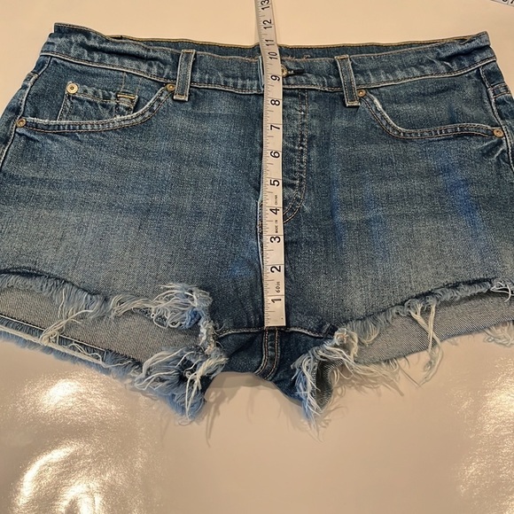 7 For All Mankind Cutoff Shorts Size 28 - Picture 6 of 16